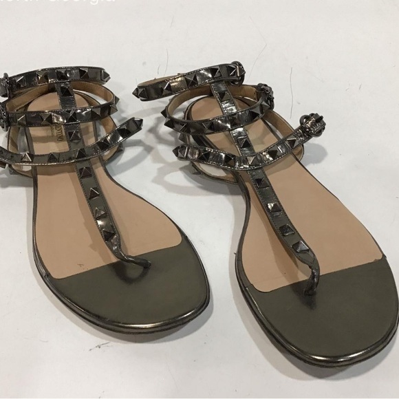 Women’s Valentino Garavani Rockstud Metallic Leather Gladiator Sandals Size 38.5